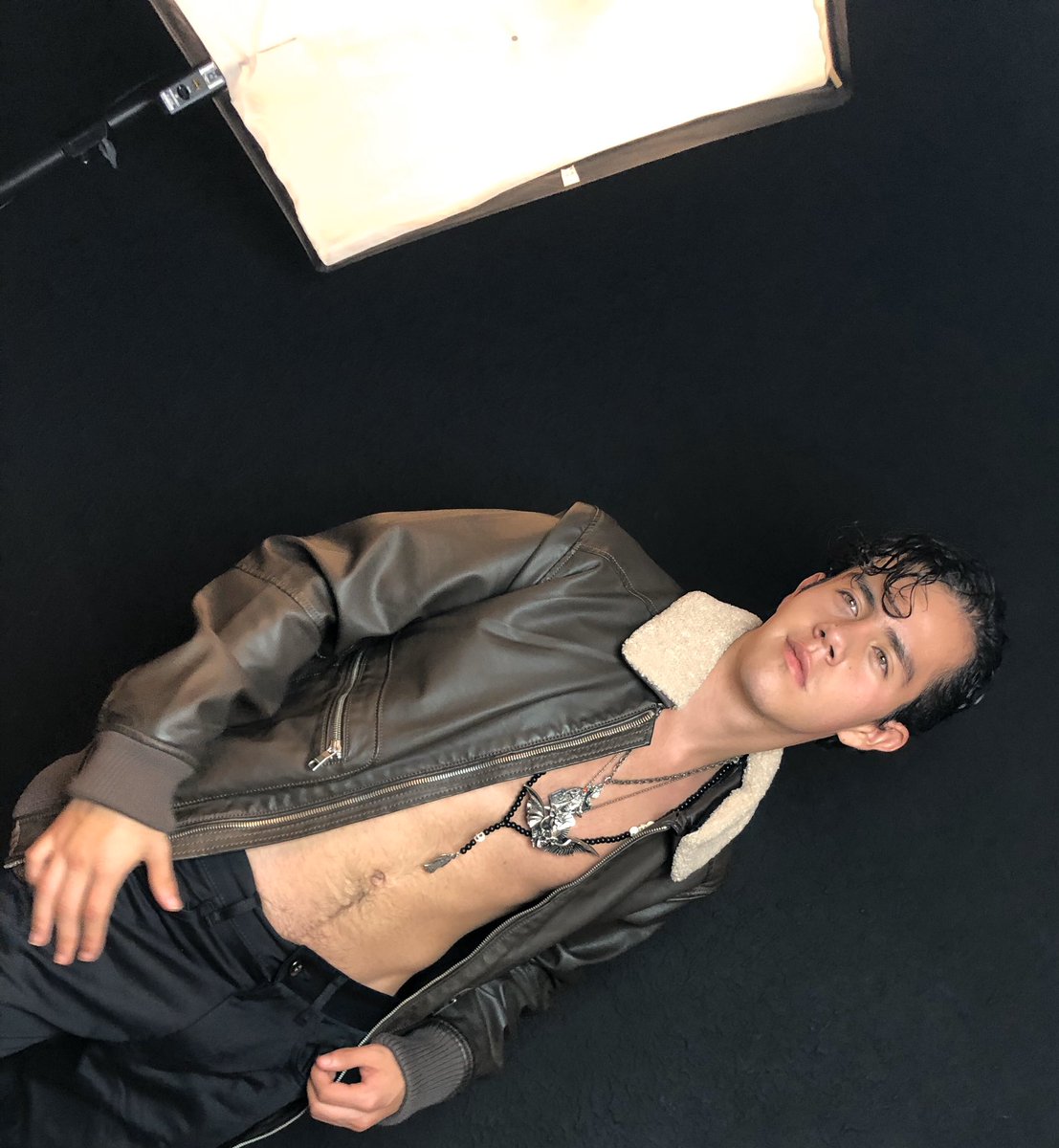 freyre_luz's tweet photo. Modelando @carlosmezaoff gracias #NBSTUDIOSMX https://t.co/VRT9QJqlCA