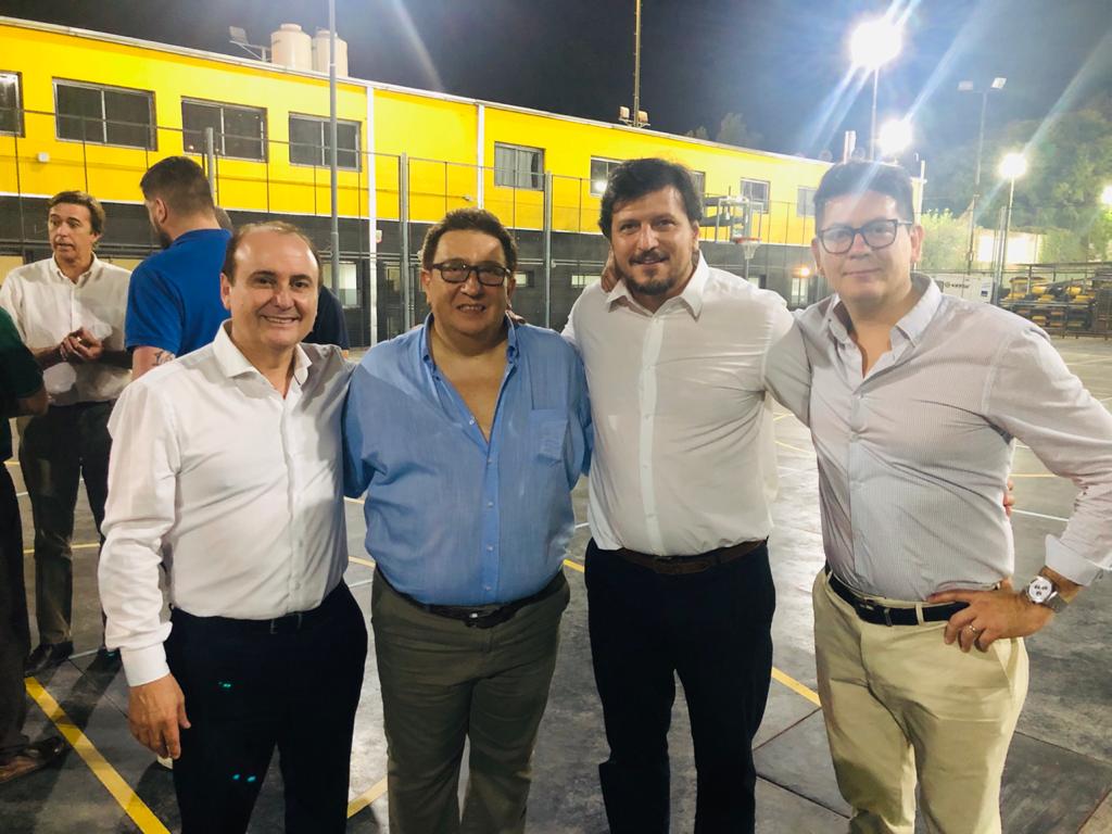TorneoSCBasket's tweet photo. ¡¡Previa de la transicion de la CABB!!
Nuestro presidente de la Federacion Santacruceña Mauricio Gomez Bull, y nuestro Vice Presidente Pavel Gordillo, Junto al Presidente FIBA Horacio Muratore, y a los presidentes de CABB, Fabian Borró y de la ADC, Gerardo Montenegro. https://t.co/52kczfge9l