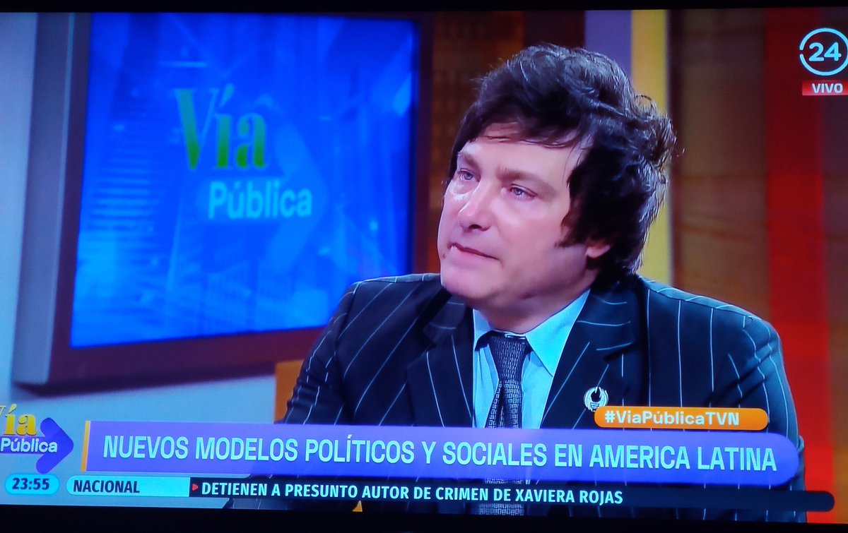 ColomboMMarga's tweet photo. "Si los comunistas y socialistas supieran de economía, no serian comunistas ni socialistas... son burros" Javier Milei @JMilei https://t.co/vkIms02559