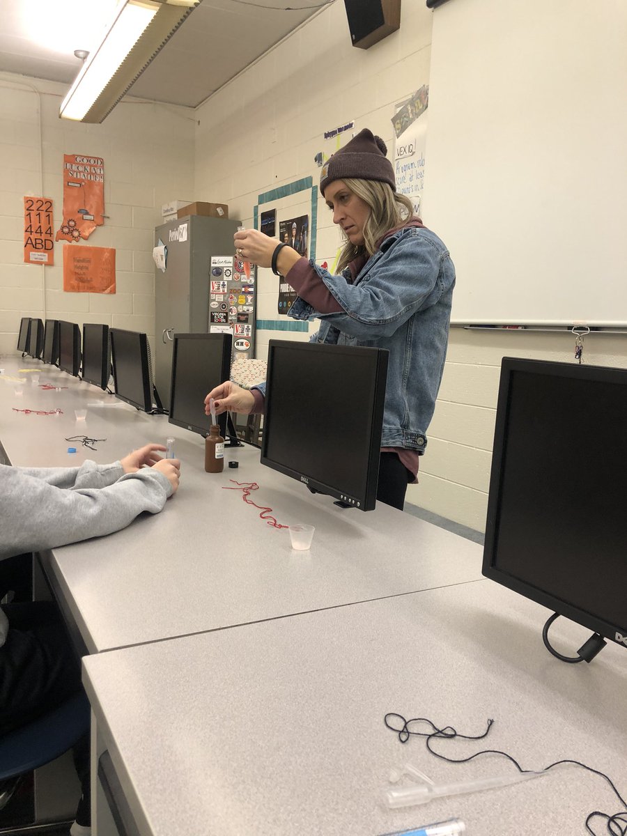 bowyersbots's tweet photo. Extracted our own DNA today! 🧬🧑🏽‍⚕️👩🏼‍⚕️#medicaldetectives https://t.co/gFUIfTtezl