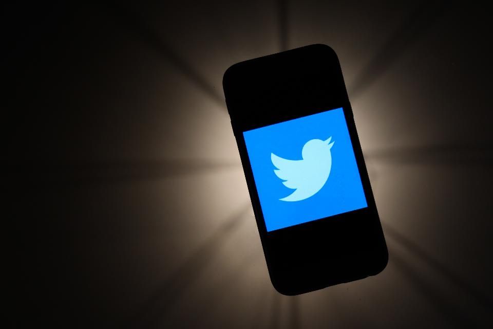 SousaAgency's tweet photo. Twitter Will Soon Be Deleting Some Of Your Followers…And Other Small Business Tech News 
#SmallBusiness #entrepreneurs 
https://t.co/d7B0pi93cE https://t.co/quQt8LfW3I