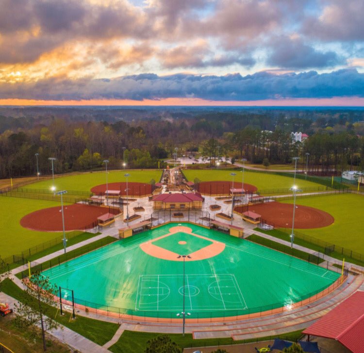 DJ Gregory made Christmas come early today!  Thanks to the generosity of many PGA Tour players, Walking for Kids Foundation contributed $25,000 to The Miracle League of Valdosta. We are thankful DJ has helped make this dream become a reality for our community!