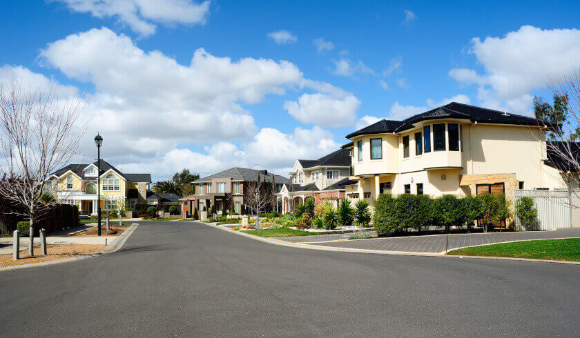 SmartPropertyHQ's tweet photo. New statistics have shown that housing finance commitments continued to climb in October. https://t.co/hFhezWqHmW #ausproperty https://t.co/w3cAik9VW0