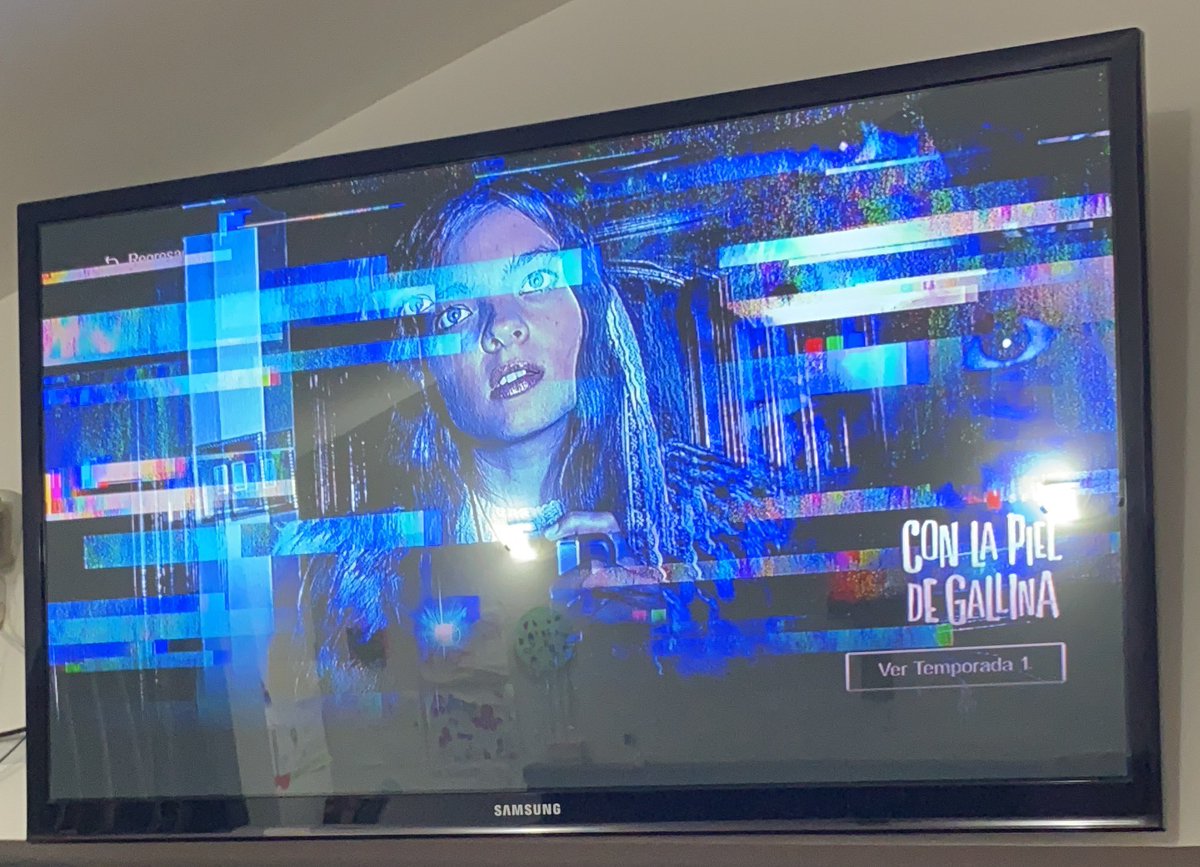 LehmanMarkel's tweet photo. @NetflixLAT oigan... ¿es en serio que la clasificación de este título es para niños? Eso me dijeron en soporte telefónico hace un momento. Aparece en el perfil de mi hija y obvio está que se muere de miedo. https://t.co/gijPDEO26Z