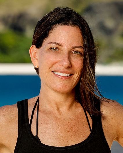 baIIsmashers's tweet image. Four seasons in a row the final 3 was dominated by two male finalists and the woman was basically laughed out of FTC 🙄 Modern Survivor is always gonna be in favor of male players and i’m tired of it #Survivor