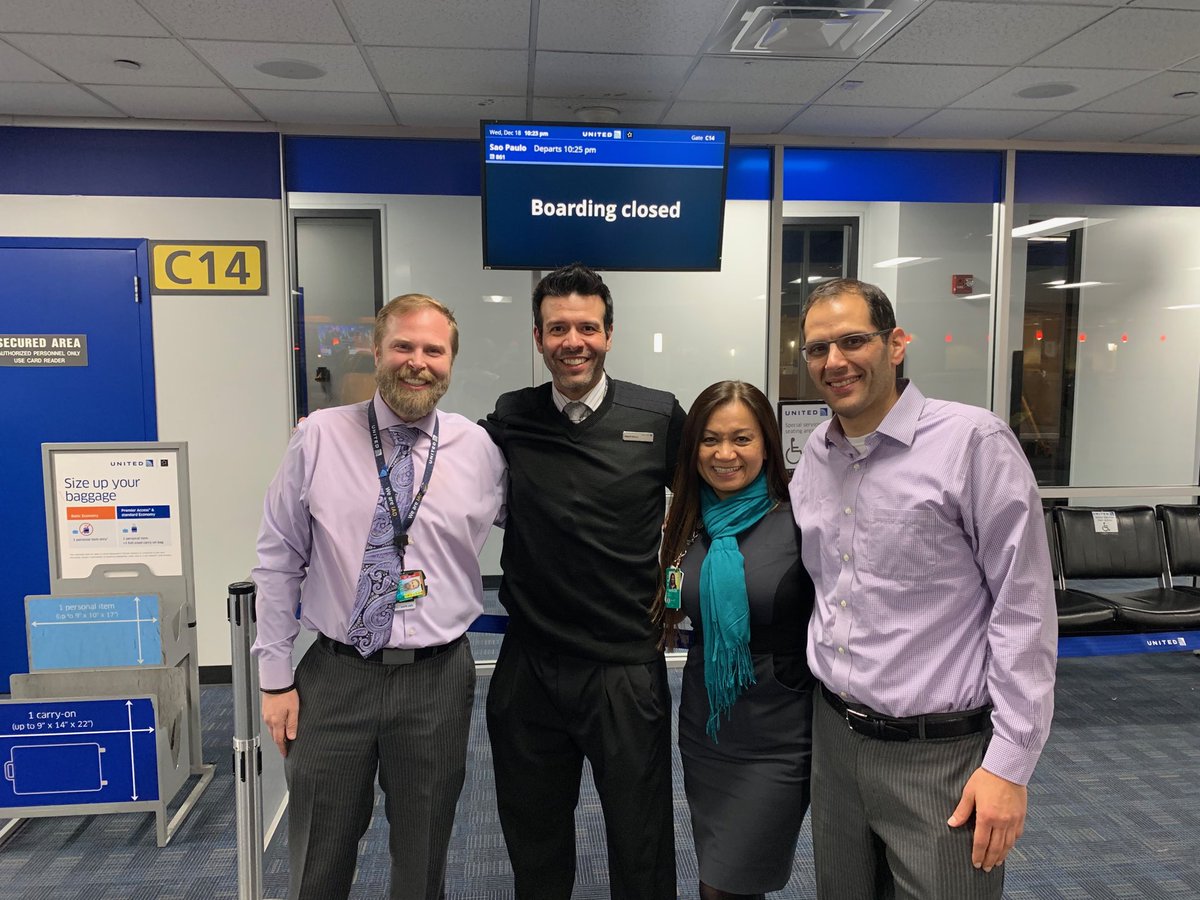 ⁦@BUZZBEAA⁩ ⁦@susannesworld⁩ ⁦<a href="/DJKinzelman/">David</a>⁩  Making the most of a layover and watching this team work magic with PlusPoints upgrades to make it right for our members.  ⁦<a href="/SodyDoros/">Sody Doros</a>⁩ ⁦<a href="/weareunited/">We Are United</a>⁩ #beingunited.  On time departure?  Of course!!! ✈️