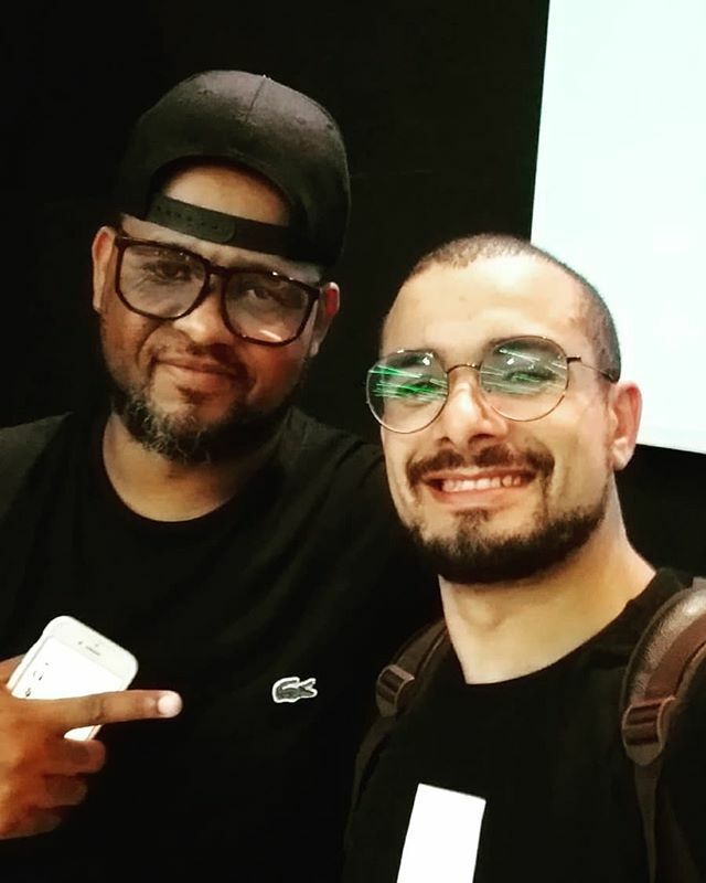 valmatosoficial's tweet photo. O que Deus fez hoje eim!!!
Noite incrível Deus é bom!
Valew @dudusouza.lw  você é o cara. #Baterando #ministração #louvor #play #noisdenovo #worship #music #Godisgood #tksGod #church #igrejabatistalagoinha #euamominhaigreja #groove  #beatmaker #lovedrums… https://t.co/wx7HRdWGqV https://t.co/bBaCDoWOZz