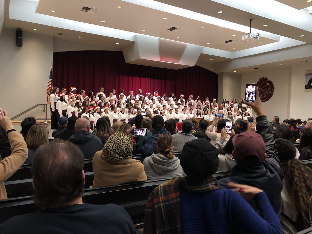 panamasupt's tweet photo. The phones are out tonight for the Tevis Ranger Choir.  Big fan of Mrs. Pryor! https://t.co/i4ItB4WhVc