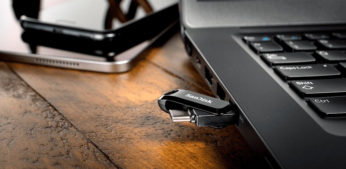 TrendatedTech's tweet photo. Western Digital Corporation introduced the all-new SanDisk Ultra Dual Drive Go USB Type-C Pendrive for Mobile, featuring a user-friendly swivel design. 
#westerndigital #SanDiskUltraDualDrive #typecpendrive #flashdrive #2in1flashdrive #pendrive #trendatedtech 

@SanDisk https://t.co/QemmBgsZ0N