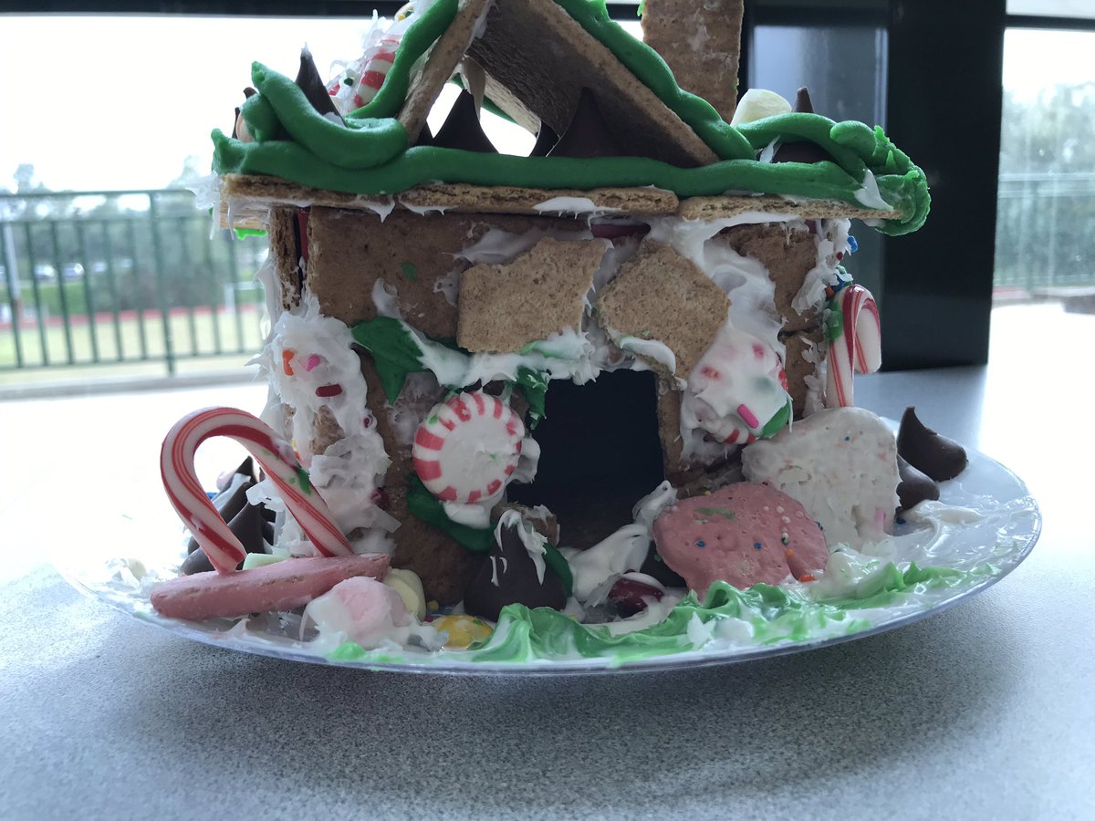 CSArnoldScience's tweet image. Nothing says Holiday Break is coming more than a Gingerbread House Design Challenge across 3 grade levels &amp;amp; 12 teams betwixt 160 Middle School students....... #middlescoolteacher4life #teach4DoDEA #DoDEAProud #SigonellaJaguarsRock