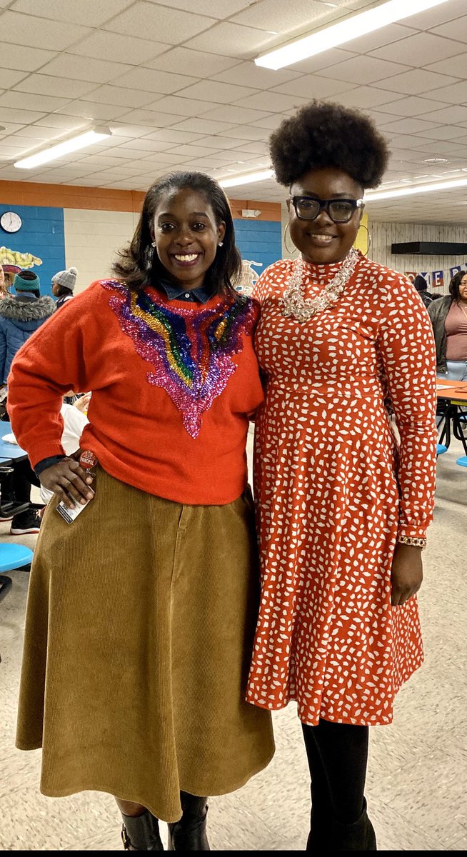 newsome_es's tweet photo. Our music 🎶 🎼 🎵 teacher is better than yours...Thank you Ms. Mustapha for a wonderful Holiday program this evening, and thank you for your commitment to our scholars—Everyday #youarenewsomepark #heartwork #nnpsPROUD #NPESPROUD https://t.co/OEnU8M3iQi