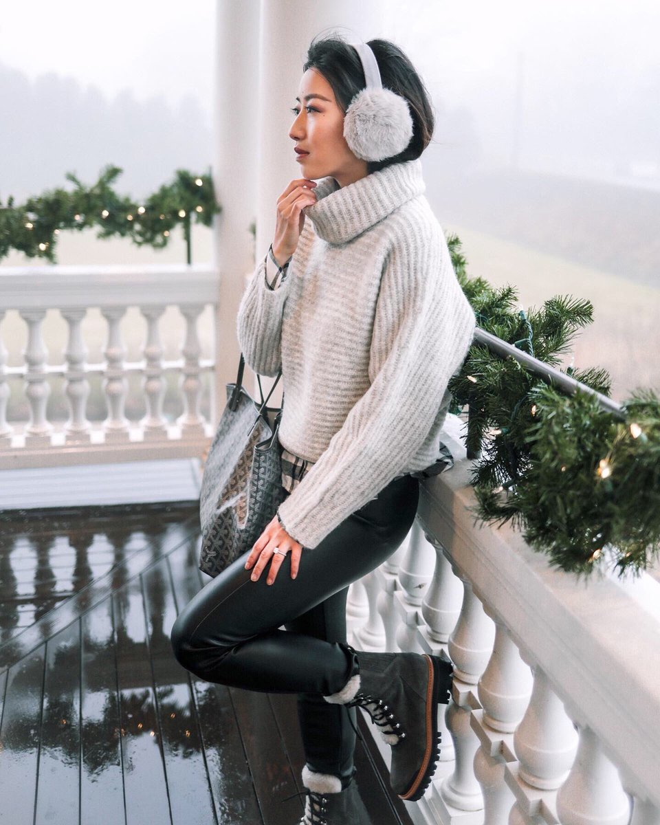 on the blog ~ my favorite practical shoe trend (and an awesome pair of faux leather leggings from <a href="/Nordstrom/">Nordstrom</a>!) extrapetite.com/2019/12/how-to… #nordstrom #sponsored