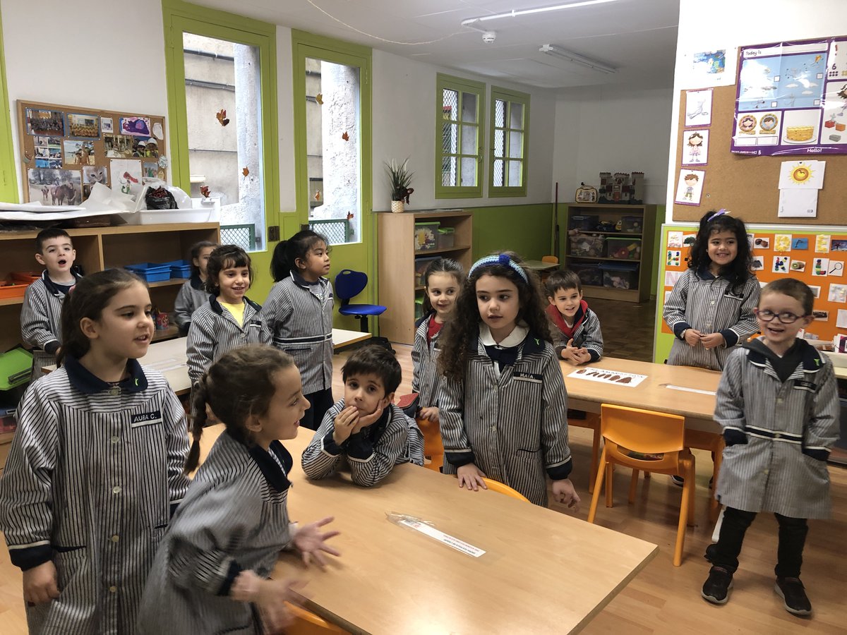 epiasabadell's tweet photo. Els padrins i els fillols de P5B i 4rtB hem trobat per desitjar-nos un bon Nadal i hem aprofitat per dir-nos el vers que hem après aquests dies. A la tornada ens seguirem trobant per compartir estones de lectura i aprendre els uns dels altres.
#P5PIASABADELL
#4TPRIPIASABADELL https://t.co/aBs8u3RO2S