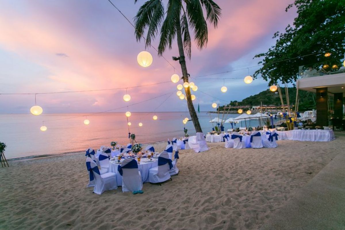 Towering palm trees, cerulean waters, and white sand beaches are probably why Koh Samui is one of Thailand’s most famous islands and why it’s great for weddings too!
Here are the top 6 resorts in Koh Samui for your wedding!

buff.ly/2sxhmw0