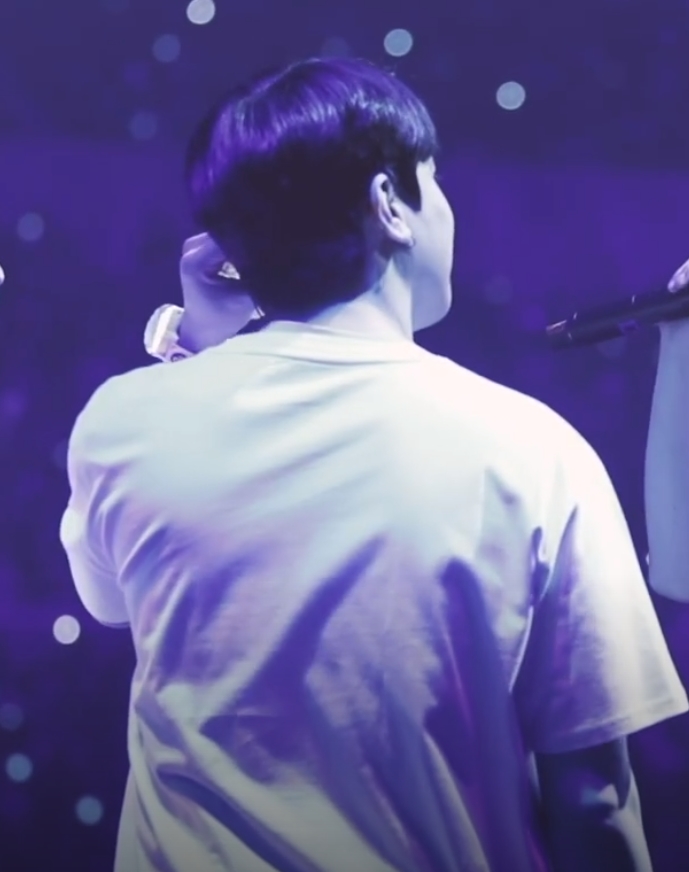 박성진 등 범죄야
두툼한거 범죄야