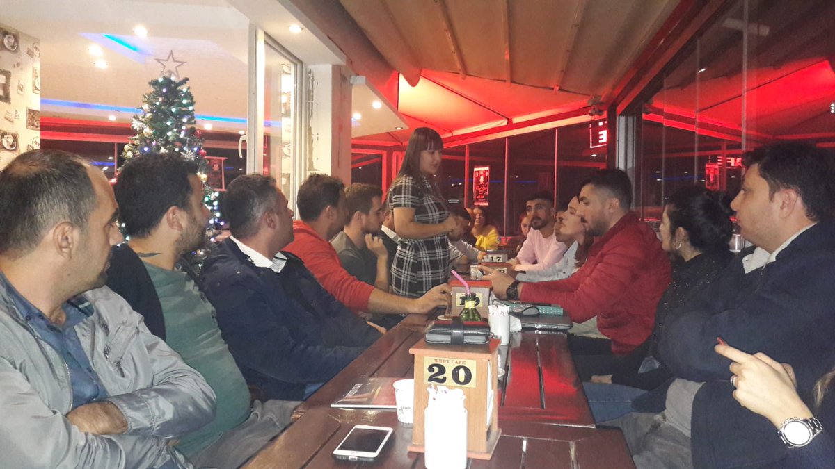 ahbapege's tweet image. Yardımlaşma çalışma grubu olarak aralık ayı toplantımızı gerçekleştirdik 🍃  Çalışma grubumuzla fikir alışverişinde bulunduk. Bir kez daha &quot;İyi ki Ahbap&quot; dedik. Dolu dolu bir ay geçireceğiz 💚
@haluklevent @ahbapplatformu