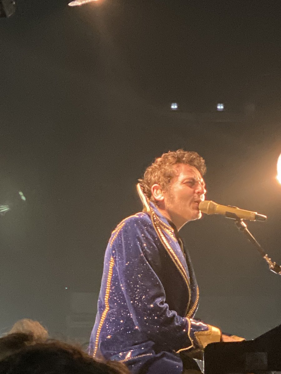 TomSang007's tweet photo. M à Paris Bercy https://t.co/4wvyOuN38q