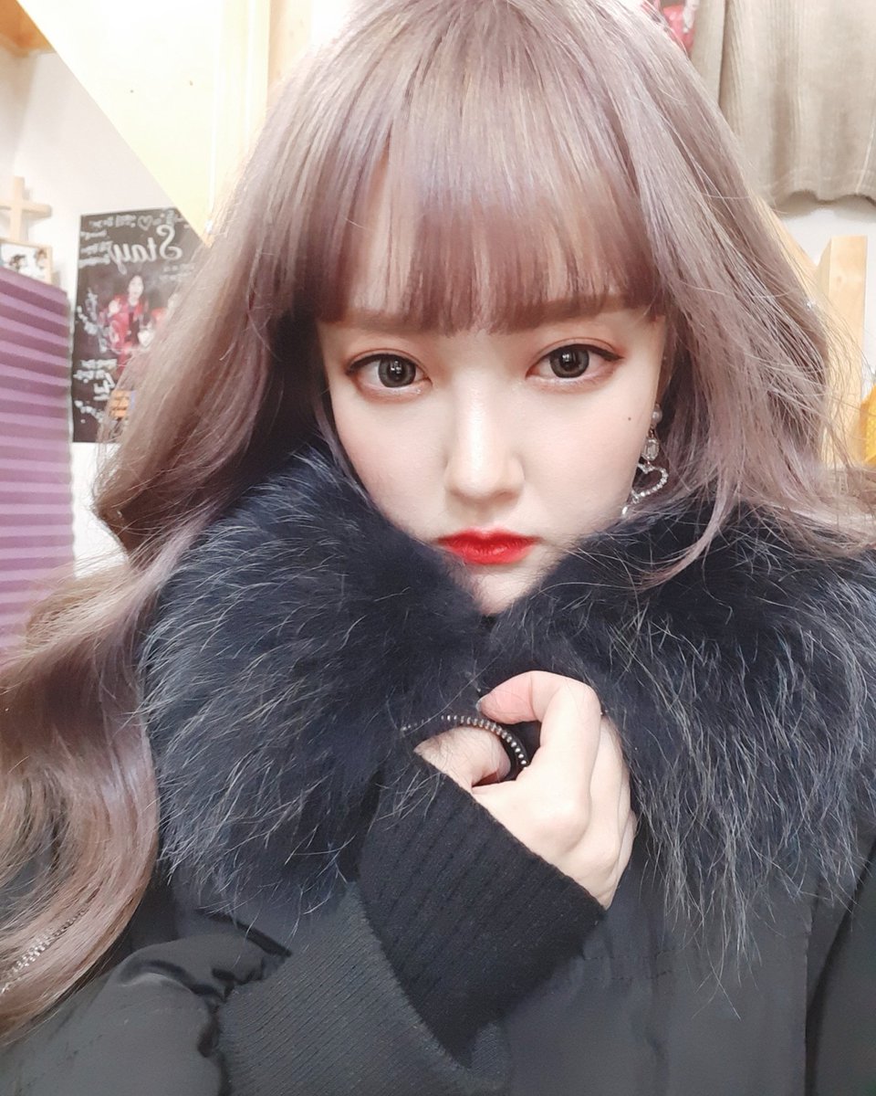 pung_gahee's tweet photo. 파랑이 근황 💥 분홍이가 되었어요😍 사실은 퍼플색 !! ㅋㅋ https://t.co/2DkyzqZJYA