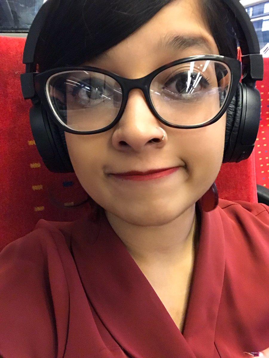 shalakakurup's tweet photo. #vivacountdown: DAY 0. Enroute Notts! Watch this space for a photo of my outfit which is perfeción 💁🏽♀️ https://t.co/Yjgp2hKkZK