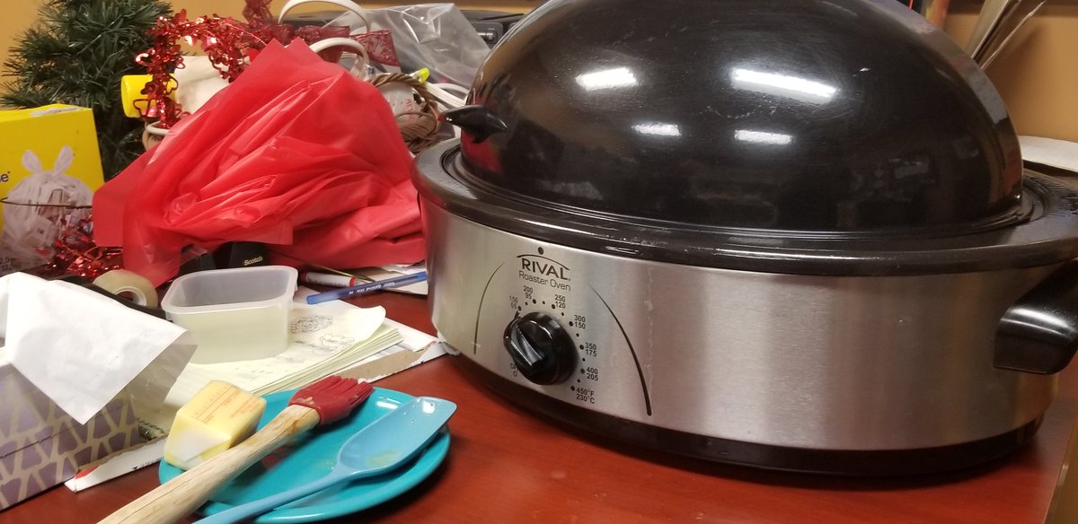 sprcat1's tweet photo. Said slow cooker.  My hats off to CL for the most moist turkey I have ever had and to all the others for rheir contribution to what I'm going to call the Potluck of Champions!! https://t.co/2aJNNXXCJh