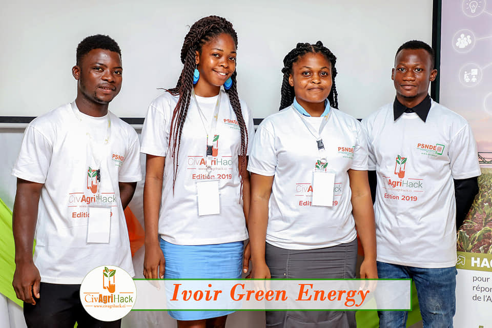 Startup225's tweet photo. Félicitation aux vainqueurs de la finale régionale d'#Abidjan.
1 er : Ivoir Green Energy
2 ème : Les Marageeks
2 ème ex : Aydok-Agri.

#CivAgriHack #Psndea #Agritech https://t.co/gIYQWMcUxz