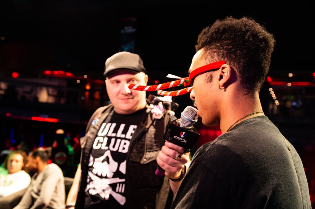 HyperXArena's tweet photo. GGs to Team Turtle - you may have lost the battle but you all definitely brought the hype tonight!!! ππ½π₯ #Smashmas #HyperXESALV https://t.co/dz9iZd4cRV