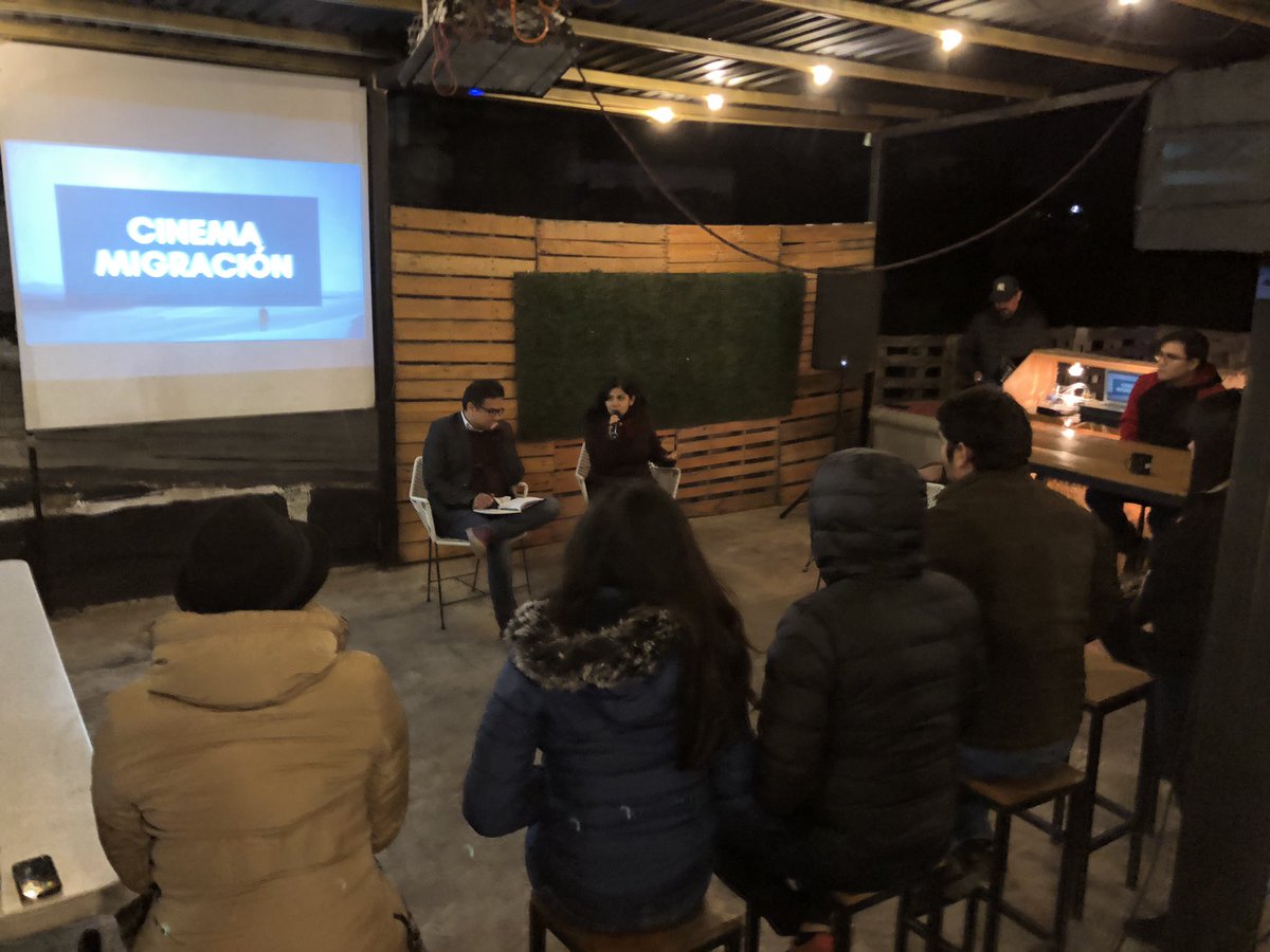 roberto_uriel's tweet photo. ¡Así se vivió el primer día de CINEMA MIGRACIÓN!, con la proyección de “El guardián de la memoria”, @GuardianMemory_ de Marcela Arteaga. 👏🏽

¡Gracias a quienes asistieron! Este jueves les esperamos para ver “Llévate mis amores”, de Arturo González Villaseñor. 🎞📽 https://t.co/h6N4JU6MMz
