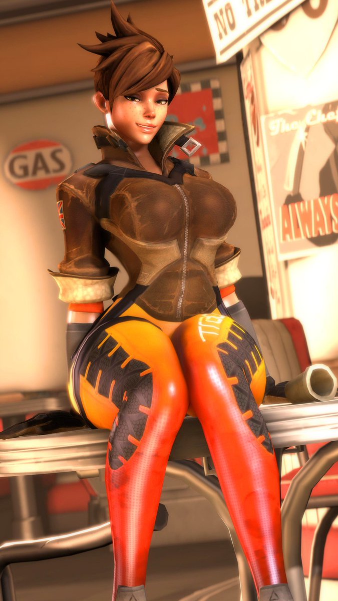 TracerBrit's tweet photo. Dating app profile.

Lena Oxton
 26
Hiya! Cavalry is here! 
I really like running,  knitting, and my girlfriend! But don't tell her I'm here! https://t.co/8Ko9vjsTjo