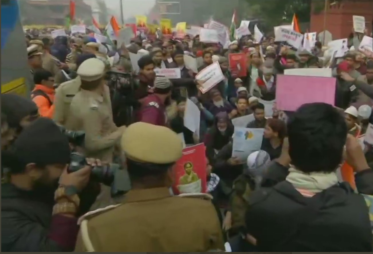 EMIJnl1UYAAL7aW?format=jpg&name=large