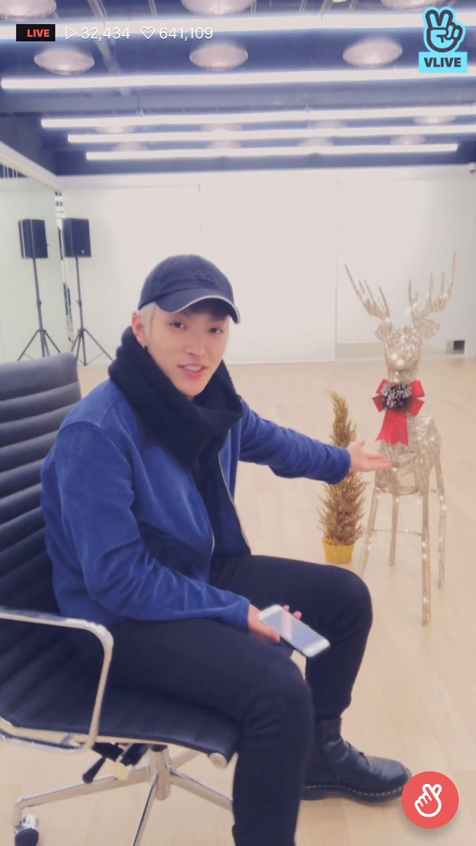lee17chan's tweet photo. he keeps showing off his reindeer https://t.co/fxkURsRfyB