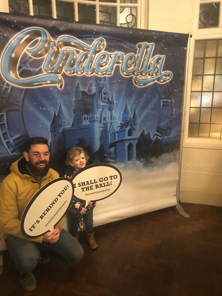 Zoe Hull tweet media