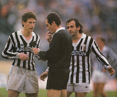 Renato BUSO
ilpalloneracconta.blogspot.com/2007/12/renato…

<a href="/Juve1897no/">Juve1897</a> <a href="/JuventusTV/">Juventus vs Psv Live</a> <a href="/juventusfc/">JuventusFC</a> <a href="/juventibus/">Juventibus</a> <a href="/TopPlanet63/">TopPlanet</a> <a href="/paolorossi1965/">Paolo Rossi</a> @MassMing1 @marchserg <a href="/La_Bianconera/">La Maglia Bianconera</a> <a href="/LeonettiFrank/">FRANCO LEONETTI</a> <a href="/CapelloV/">Vittorio Capello</a> <a href="/alexbassi73/">Alessandro Bassi</a> <a href="/Renato_Buso/">Renato Buso</a> #Buso