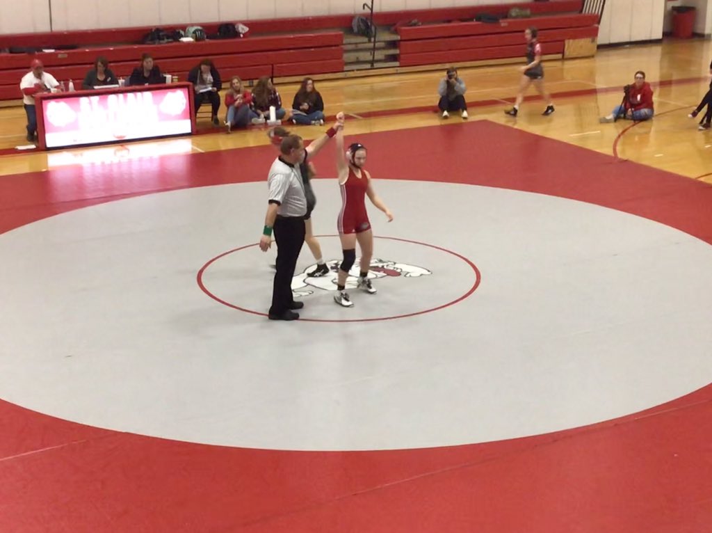 JenniferDavisj's tweet photo. Davis w/the PIN! Congratulations! https://t.co/u661p8PYmZ