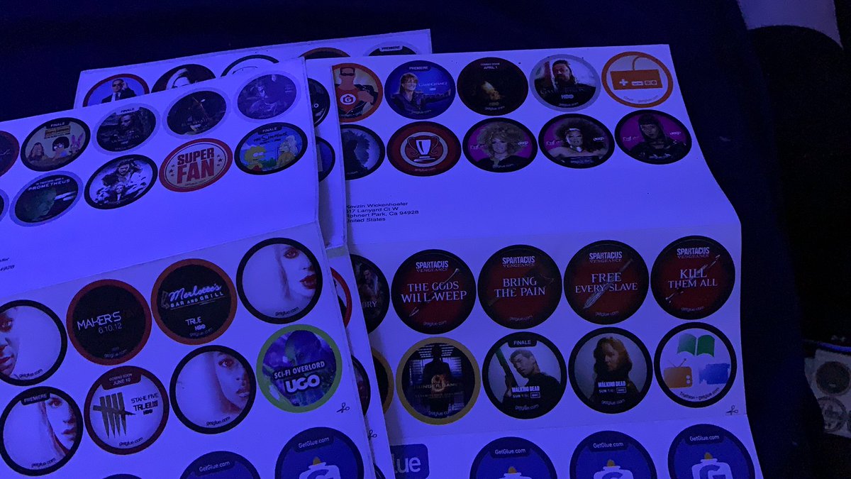 Kevzin's tweet image. Who remembers #GetGlue 😂