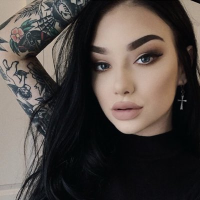 ALICEN0TCULLEN's tweet photo. #NewAlicePic https://t.co/el1uvYEtYr