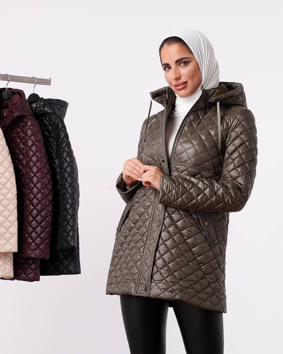 BawabatAlSharqm's tweet photo. كل ما تحتاجيه لفصل الشتاء موجود عند ريفا
Your winter wardrobe essentials from Riva.
Designed to make you warm and chic!
@rivafashionme
#ريفا #بوابة_الشرق_مول #أبوظبي #في_أبوظبي
#Rivafashion #RivaFW2019 #BawabatAlSharqMall #InAbuDhabi #AbuDhabi #ExceptionalShoppingExperience https://t.co/icTWsuXvia