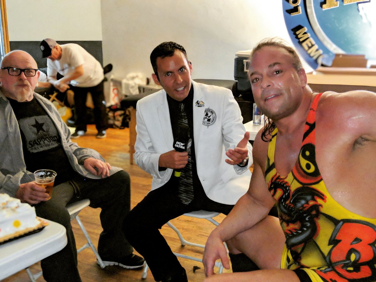 - Happy Birthday Roberto Vandamo! Selfie-strong <a href="/TherealRVD/">Rob Van Dam</a> ☯️ cake for all. Reunion ready, #danmasterslive #rvd #robvandam #wrestling #ecw #wwe #impact -