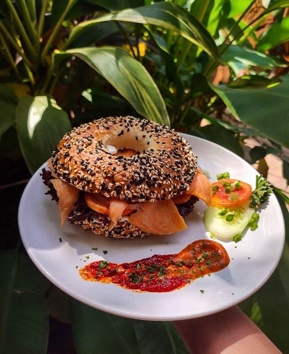 GoaGrapevine's tweet photo. 5 trendy Goan cafes you have to visit! https://t.co/wIG6LhuJ77 https://t.co/yP66D9Z5y6