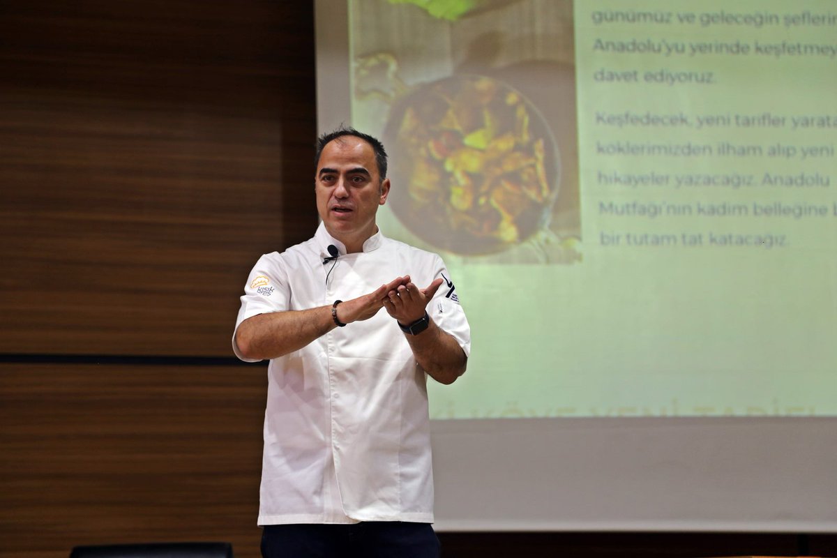 Ünlü Şefler Üniversitemizde Workshop Düzenledi
siubasin.com/unlu-sefler-un… 
<a href="/chefelifcitak/">Elif ÇITAK</a>  <a href="/EKSMutfak/">EKS Mutfak Akademisi</a>   <a href="/mahirozhan/">Doç. Dr.Mahir ÖZHAN</a>