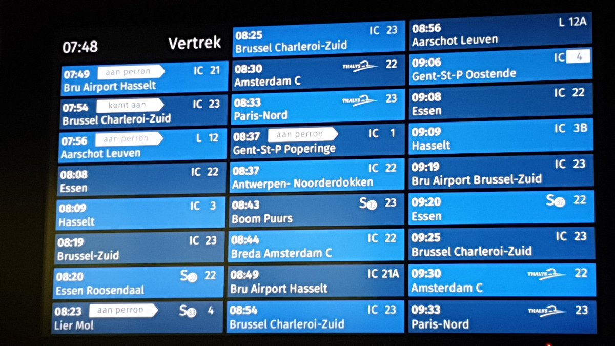 Nikovzb's tweet photo. Als het goed is mogen we dat ook zeggen ... goede minimale dienstverlening en communicatie @NMBS #feedback #thinkpositive https://t.co/bKt9Zd9HXX
