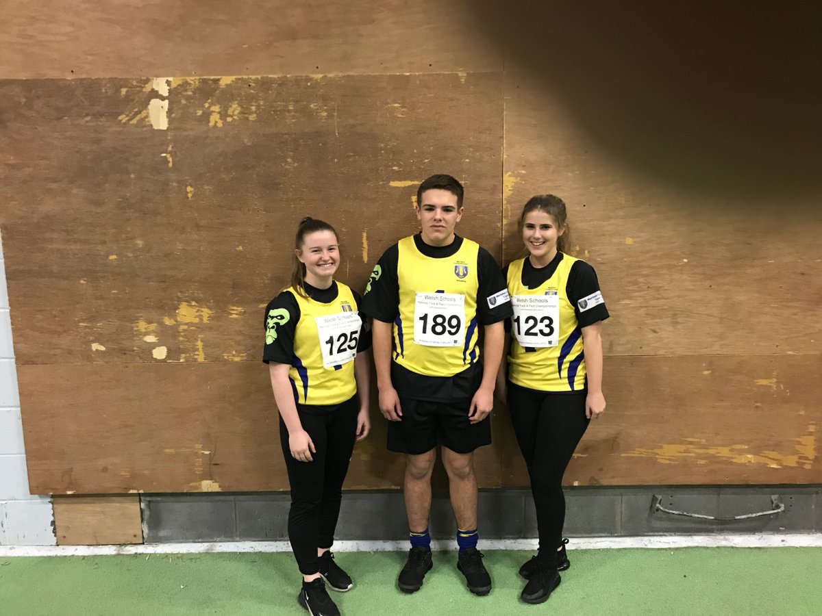 MCSactive's tweet photo. Da Iawn MM,FT,KD...GCSE PUPILS SETTING A GREAT EXAMPLE FOR @MCSactive @ANTATHLETICS16 2019 SPORTSHALL CHAMPS #BLUEYELLOWWAVE https://t.co/q8Ofx6GKz2