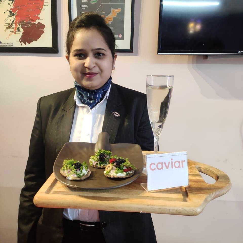 khushbuIIHM's tweet photo. This is the way to do the practical ,
 What a learing of the day i,e caviar session by #ajitgautam in our campus...
#iihmjaipur #caviar
#iihmbest3years
#caviargold #caviardrinks
#caviarlover #fisheggs
#hospitalityrocks
#sturgeonfish #champagne
#iihmhotelschool
@ajitfnb https://t.co/CkhXKEdbDc