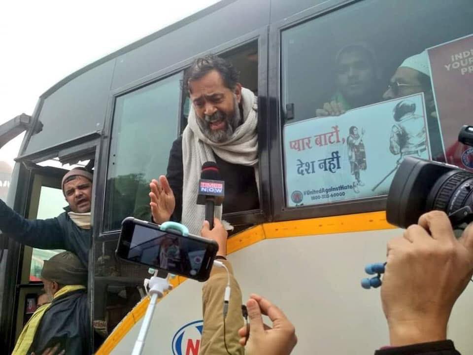 's tweet image. Yogendar Yadav Detained by Delhi Police 
#Shame
#BoycottCAA
#BoycottNRC