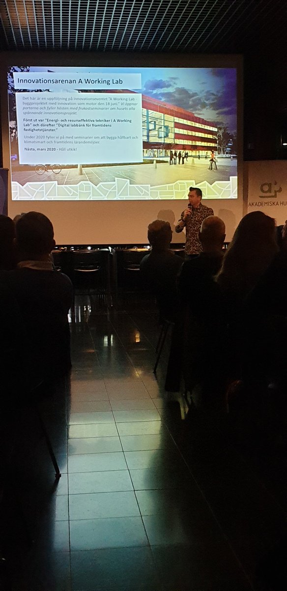 KentRundgren's tweet photo. Avslutar året på toppen med en frukost om ett trähus, en innovationsarena, ett kontor, dvs #AWorkingLab #hållbar #utveckling #klimat #CO2 @akademiskahus @JohannebergSP @chalmersuniv @ChalmersIndustr #innovation #trähus #chalmersftw #gbgftw https://t.co/cxRg9Vyhsv