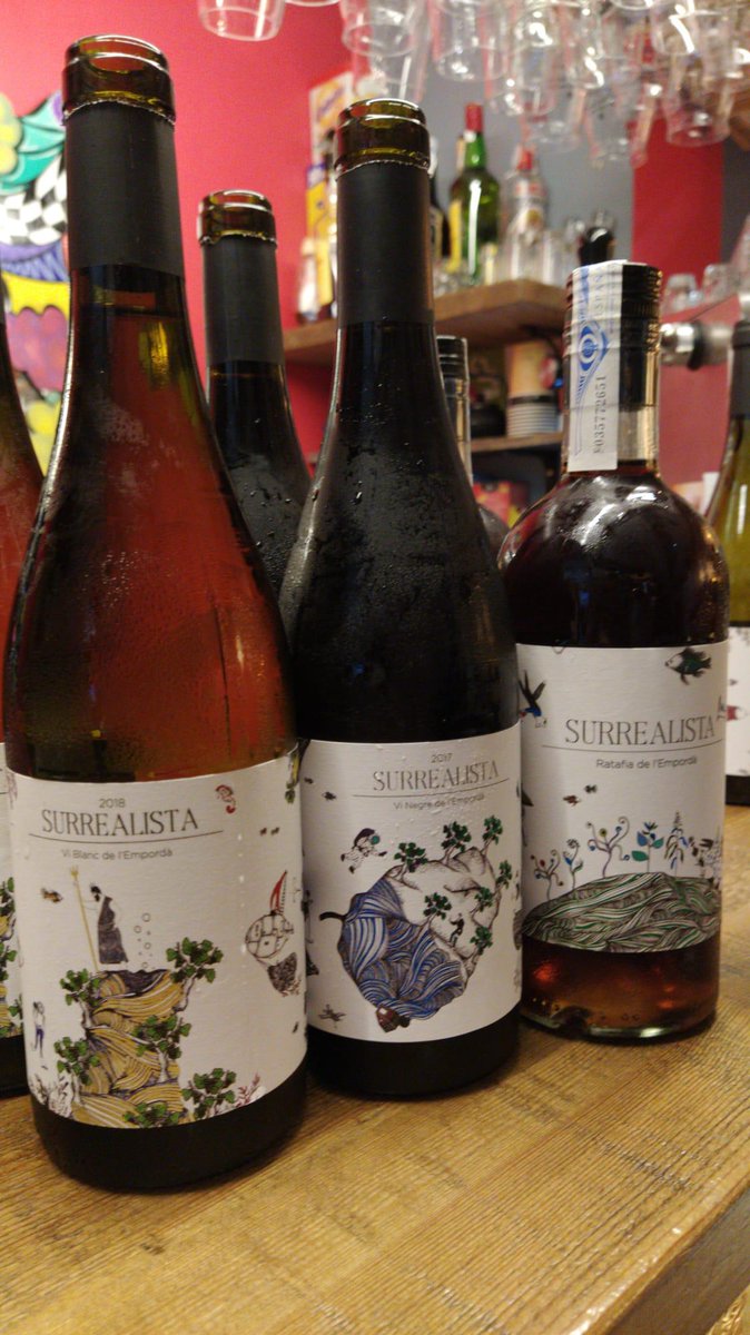 SentitsBCN's tweet photo. Ahir a Tips de Vi, últim tast de l'any i el més  #Surrealista.😊🍷
Gràcies a tots els assistents i a #TipsdeVi per cuidar-nos tan bé.
#sinetiquetas #winemakers #sentitsbarcelona #vicatalà @DOEmporda https://t.co/G4GAVSGUHm