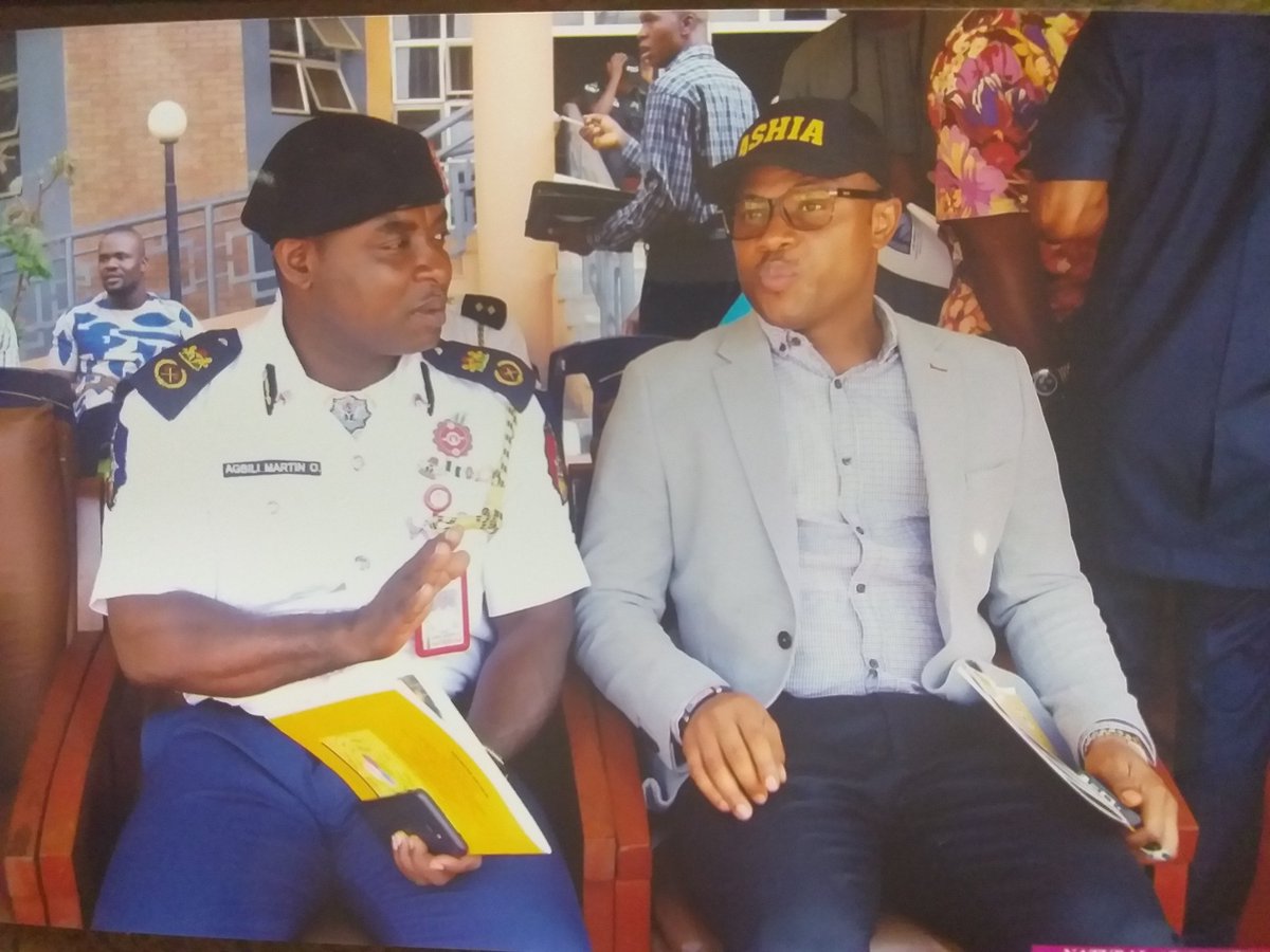 Agilitymartin's tweet photo. Preparing to deliver a lecture during the just concluded 2019 Public Service Say Celebration in Anambra State.
Topic: BASIC SAFETY AND FIRE PREVENTION TECHNIQUES.
#FireChiefEngrAgility
#EngrMartinAgbili
#GearedUpForFire
#ProudlyFirefighter
#AnambraStateFireService
@IAFC https://t.co/ZW9Po6IjqO