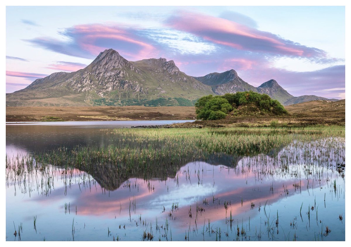 SpectacularScot's tweet photo. I will be taking a short break from social media due to family circumstances. At this time I would like to wish you a merry Christmas and a happy new year when it comes. I will leave you with my favourite image of 2019, Ben Loyal from Lochan Hakel near Tongue, see you in 2020. https://t.co/qYvlv55Blg