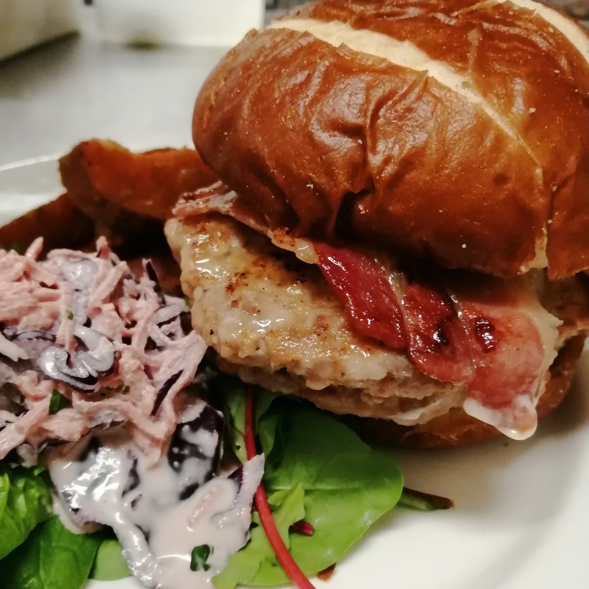 It's burger and beer Thursday! 
In both our cafes grab a burger and a beer for £10 every Thursday! 

Have you tried our new pork and sticky maple burger?