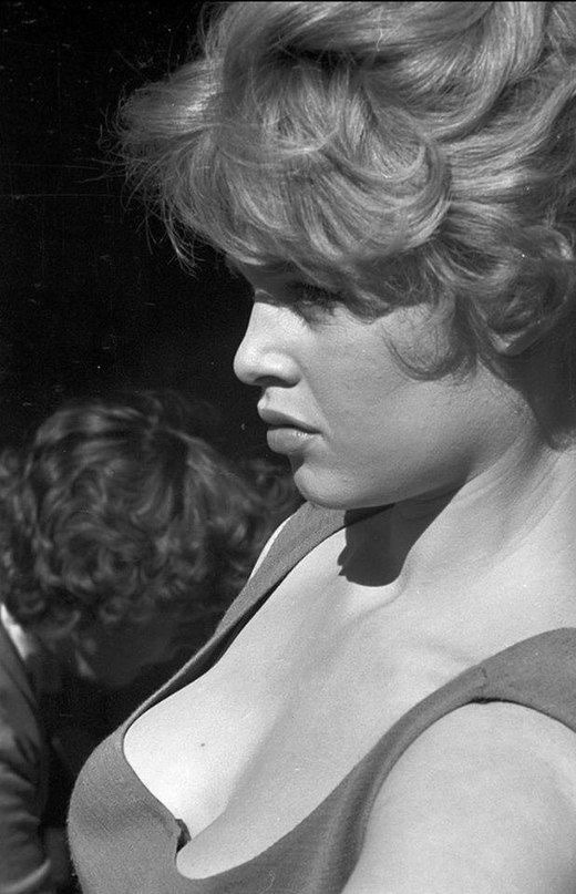 Fab4Triviaetc's tweet photo. Brigette Bardot https://t.co/yuCO2LluSA