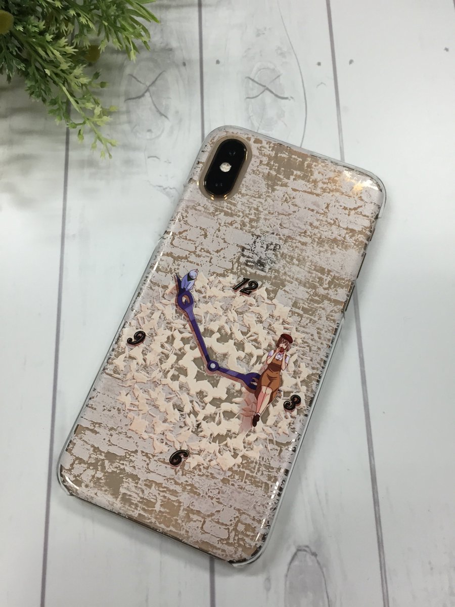 kdino5151's tweet image. #SWITCHBOX　#ヤブさんと私おやつの時間7分前　＃スマホ　モダンなレンガの模様と可愛いキャラクターが加わってひと味違った雰囲気を出してくれます。猫好きなので、猫のイラストもワンポイントでかわいい
iPhoneに装着しても持ちやすくて厚みもそんなに変わらないので使いやすいです　＃スマホケース